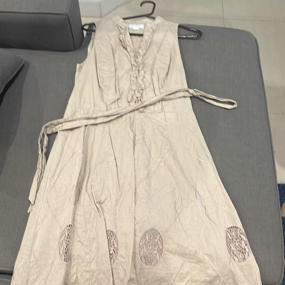 Dress with belt